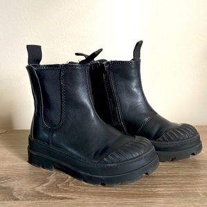 H&M Kids Chelsea Boots sz 9
